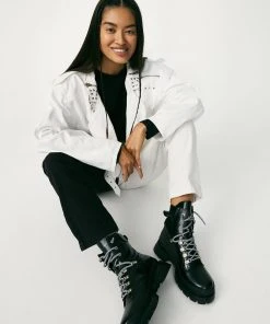 Ekonika Stiefelette Mit Massiver Sohle -Waldläufer Verkaufsgeschäft 128b6c0b c30a 5b3e 8fa1 452cc6b2fdce scaled