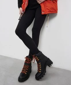 Ekonika Stiefelette Mit Kontrastierender Schnürung -Waldläufer Verkaufsgeschäft 88b7a8f6 0a13 532e a993 e9b6bffe7a3f scaled