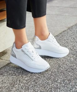 LASCANA Sneaker Plateau Mit Metallic-Einsätzen Und Angesagter Sohle 15 LASCANA Sneaker Plateau Mit Metallic-Einsätzen Und Angesagter Sohle -Waldläufer Verkaufsgeschäft b6efca4f 621a 5d51 af2a ec9655696c02 scaled